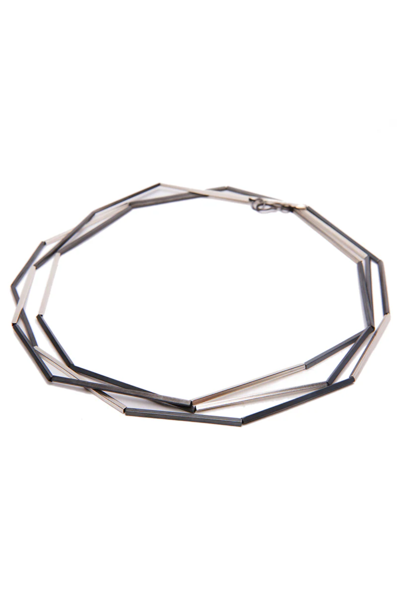 Nova Lineas Necklace