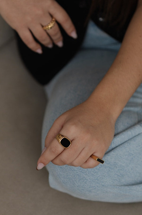 Black Square Ring