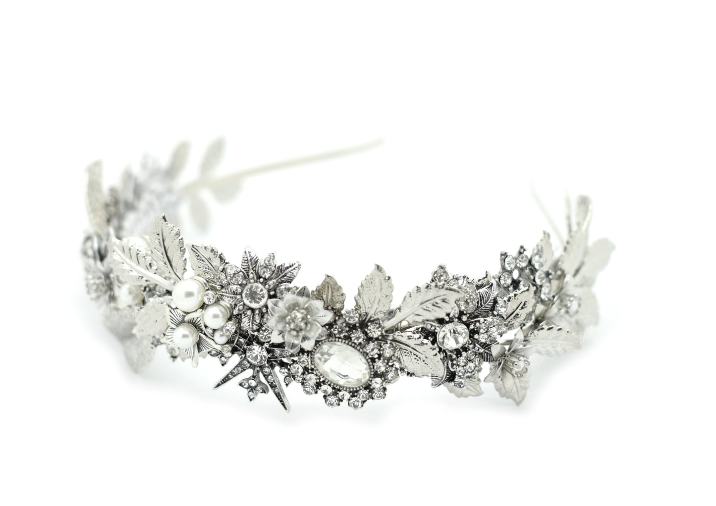 Adsumus Headpiece