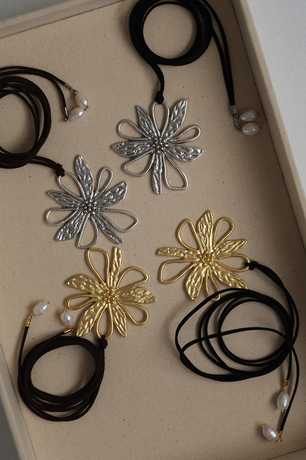 Flower Choker