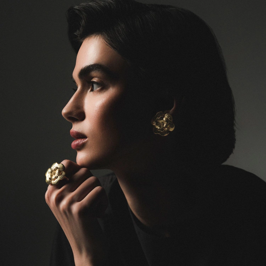 There Goes Flower Amália Earrings